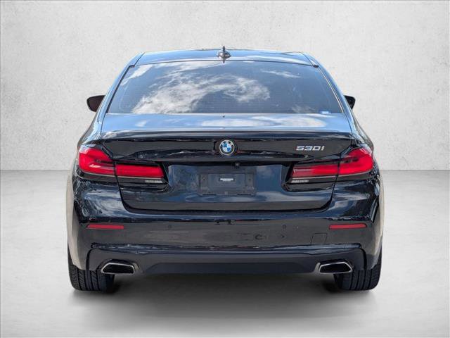 Used 2022 BMW 530i w/ Convenience Package image 6