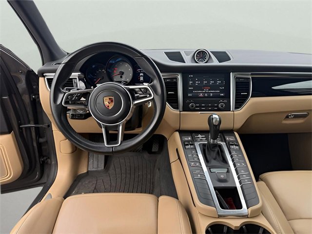 Used 2018 Porsche Macan S image 22