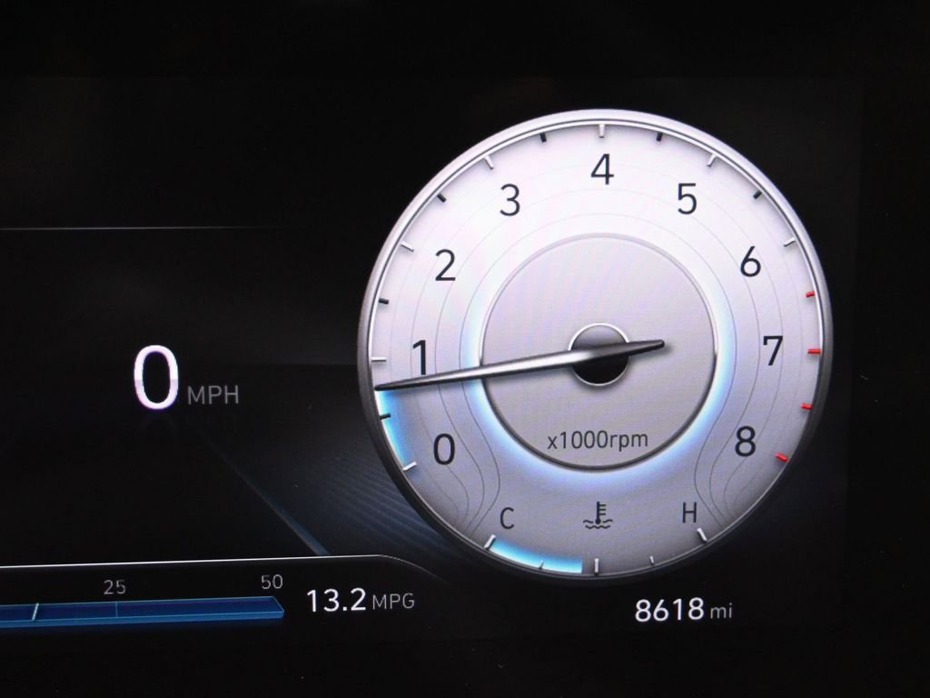 Used 2023 Hyundai Elantra SEL w/ Convenience Package FWD image 16