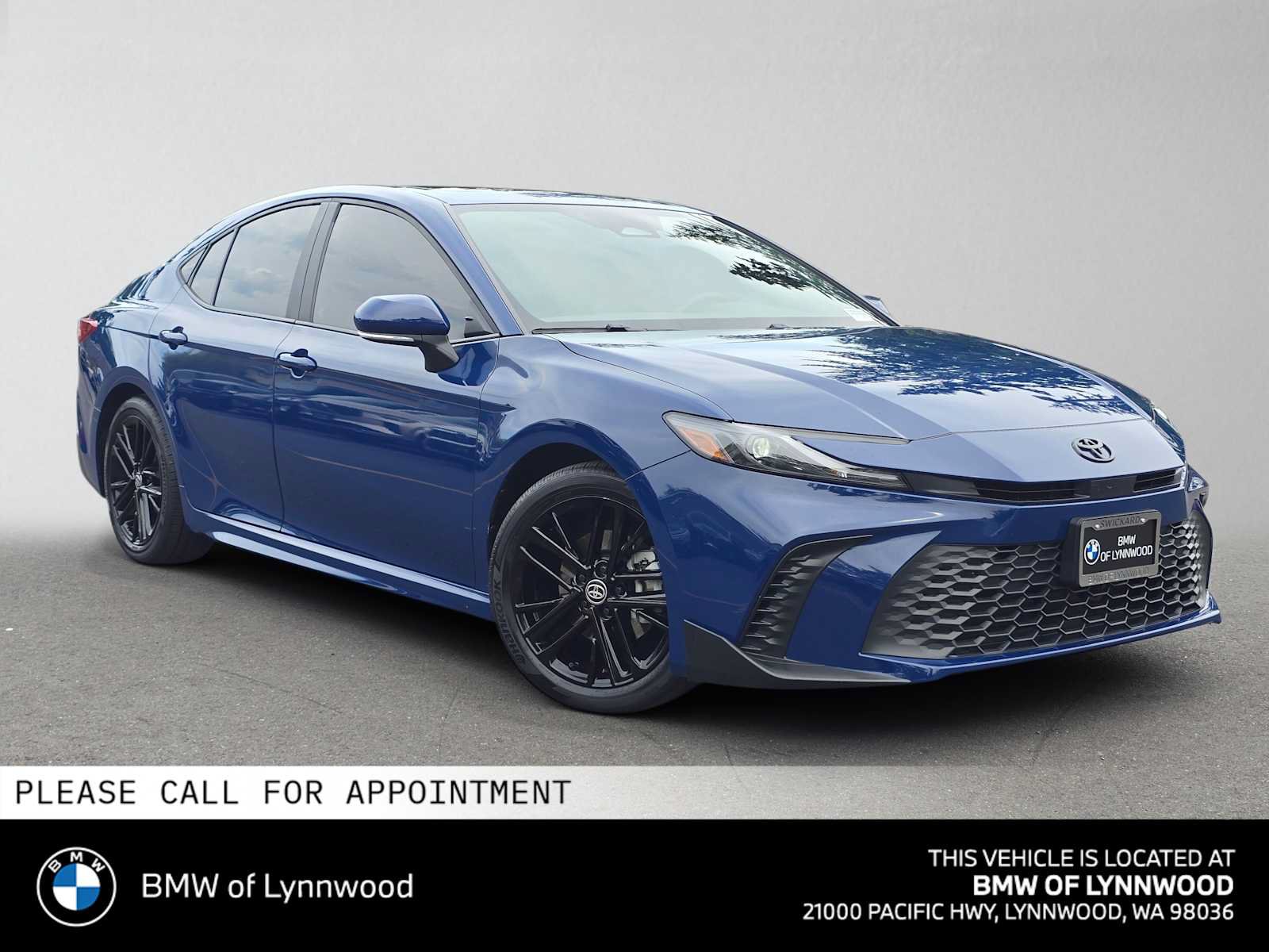 Used 2025 Toyota Camry SE w/ Multimedia Upgrade Package FWD image 1