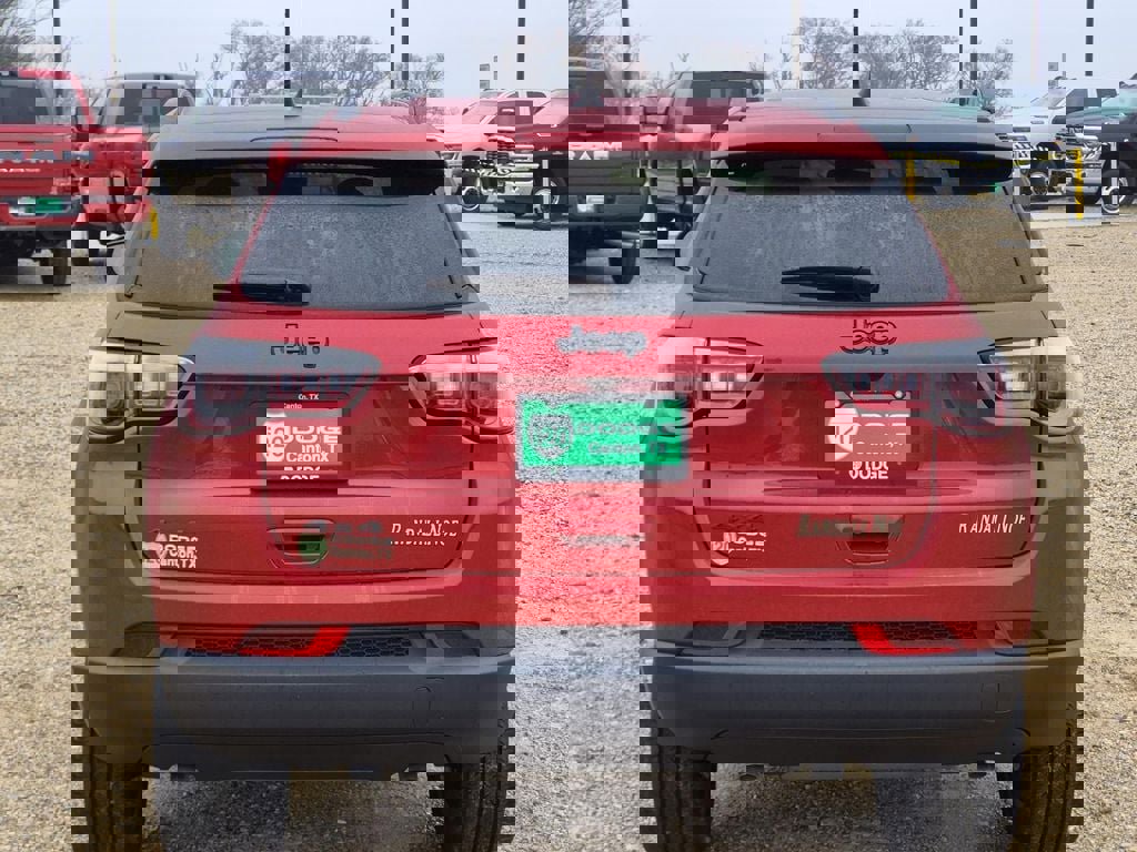 New 2026 Jeep Compass Latitude image 5