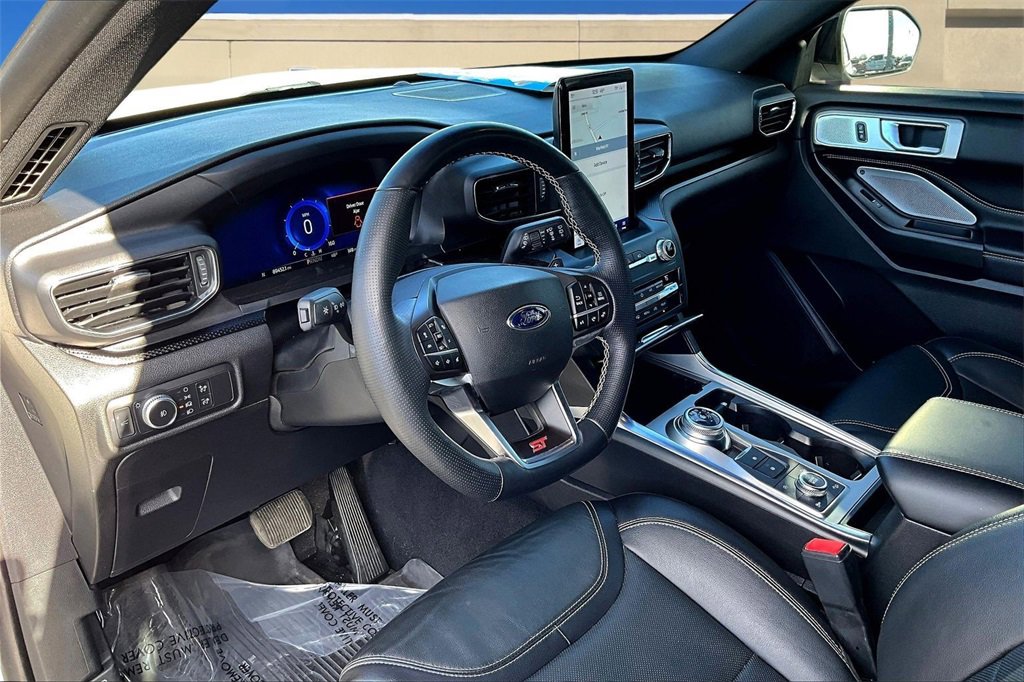 Used 2020 Ford Explorer ST w/ Premium Technology Package image 17