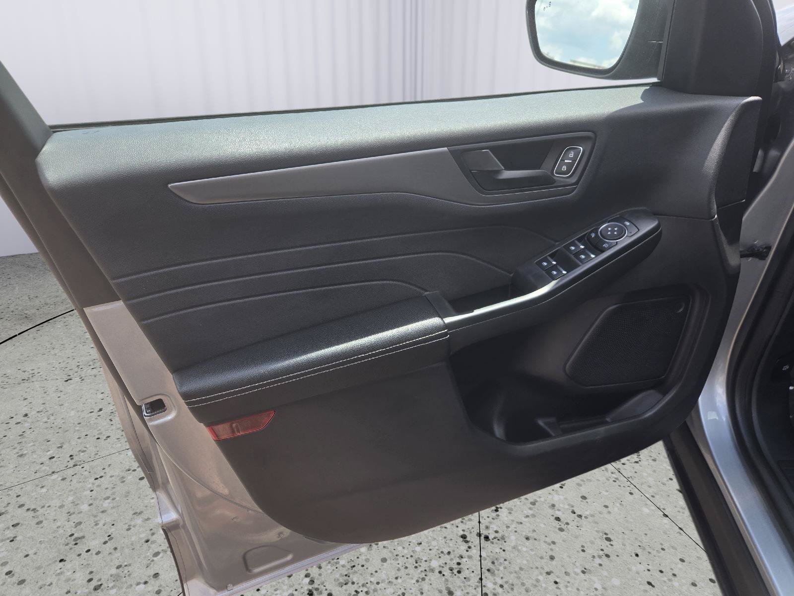 Used 2024 Ford Escape Active FWD image 11