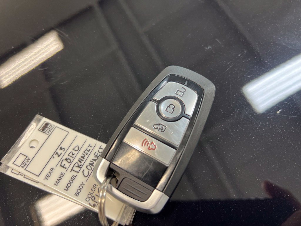 Used 2023 Ford Transit Connect Titanium FWD image 33
