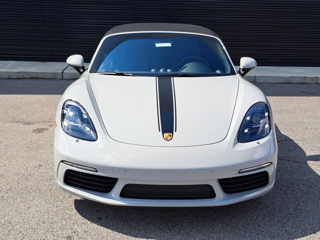New 2025 Porsche 718 Boxster image 10