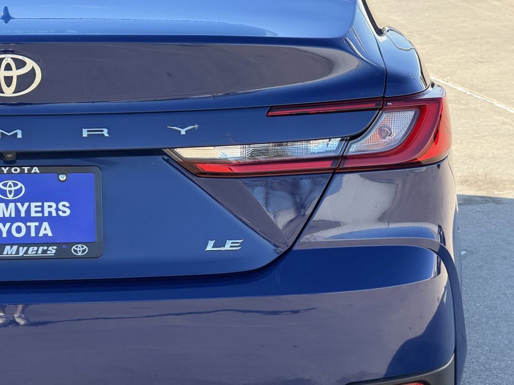Used 2025 Toyota Camry LE FWD image 9