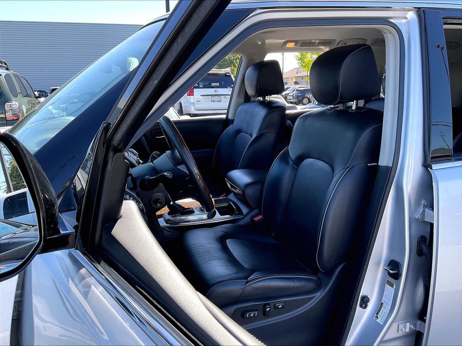 Used 2015 INFINITI QX80 4WD w/ 22" Wheel Package image 28