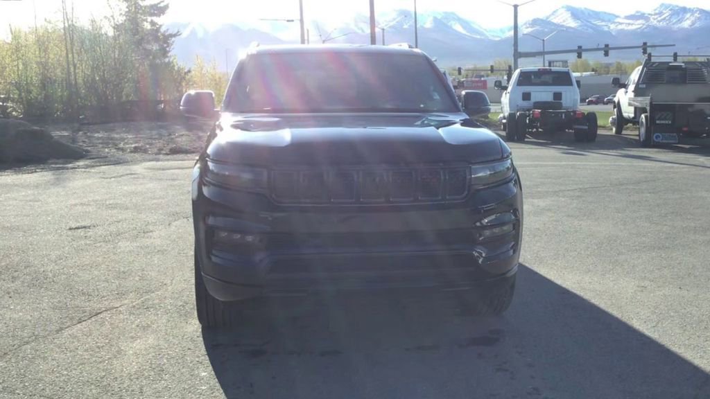 New 2025 Jeep Grand Wagoneer L Series II Obsidian w/ Quick Order Packagew 28T image 3