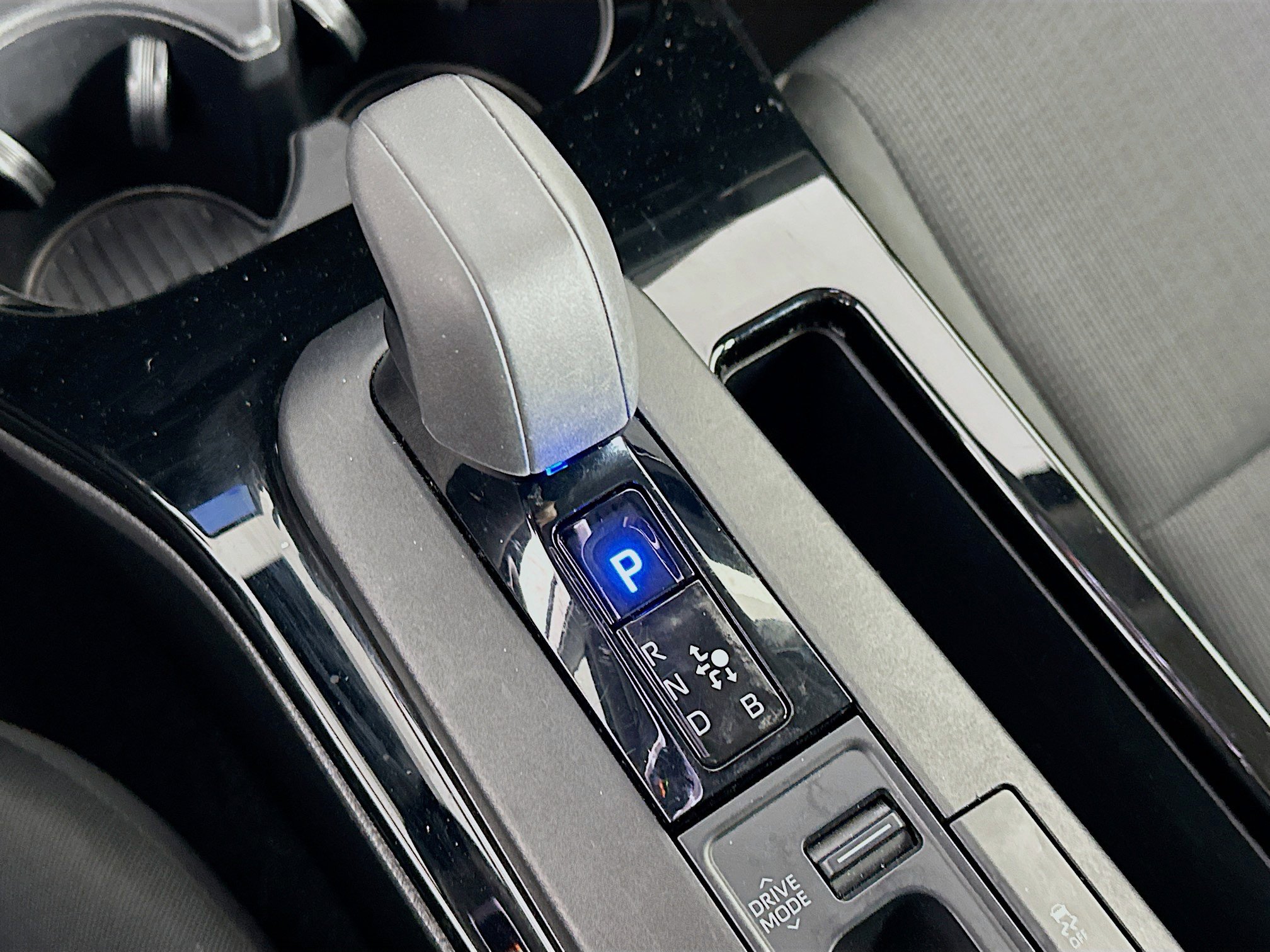 Used 2024 Toyota Prius LE image 24