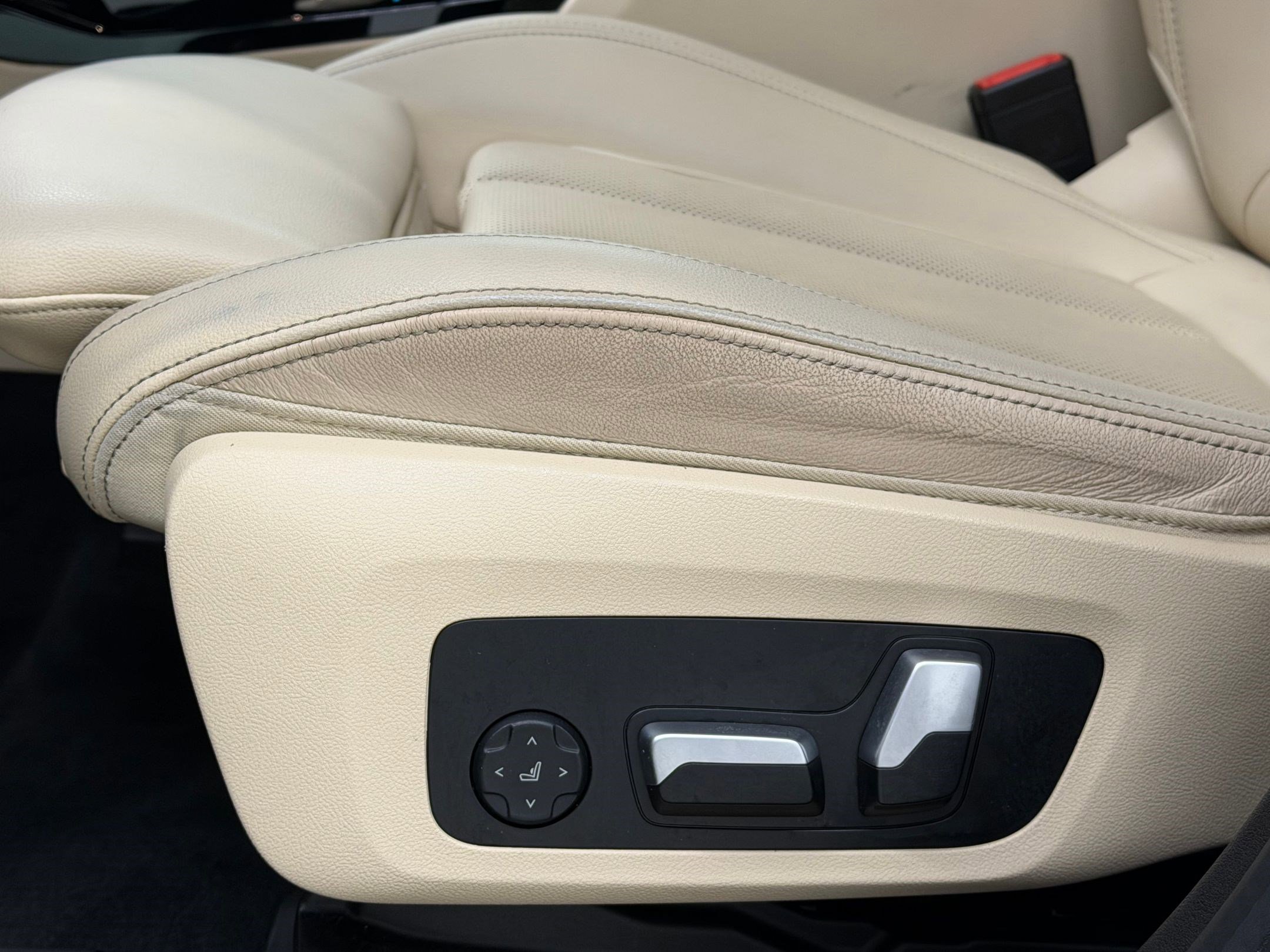 Used 2022 BMW X3 xDrive30i w/ Convenience Package image 14