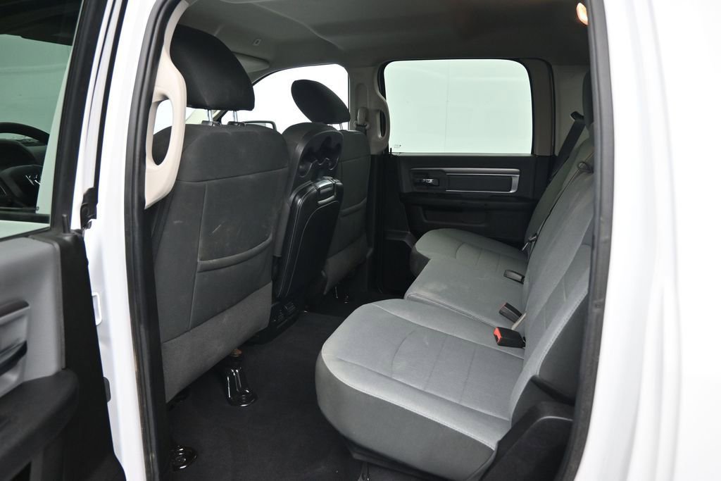 Used 2022 RAM 1500 Classic SLT AWD/4WD image 22