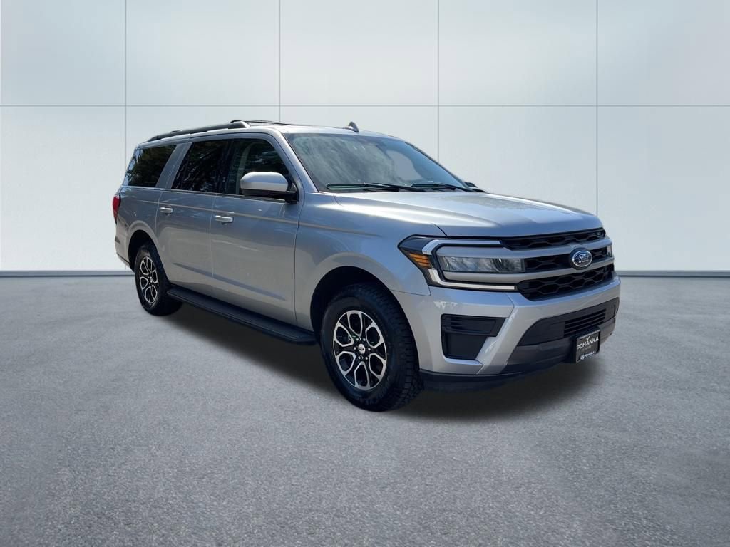 Certified 2024 Ford Expedition Max XLT image 4
