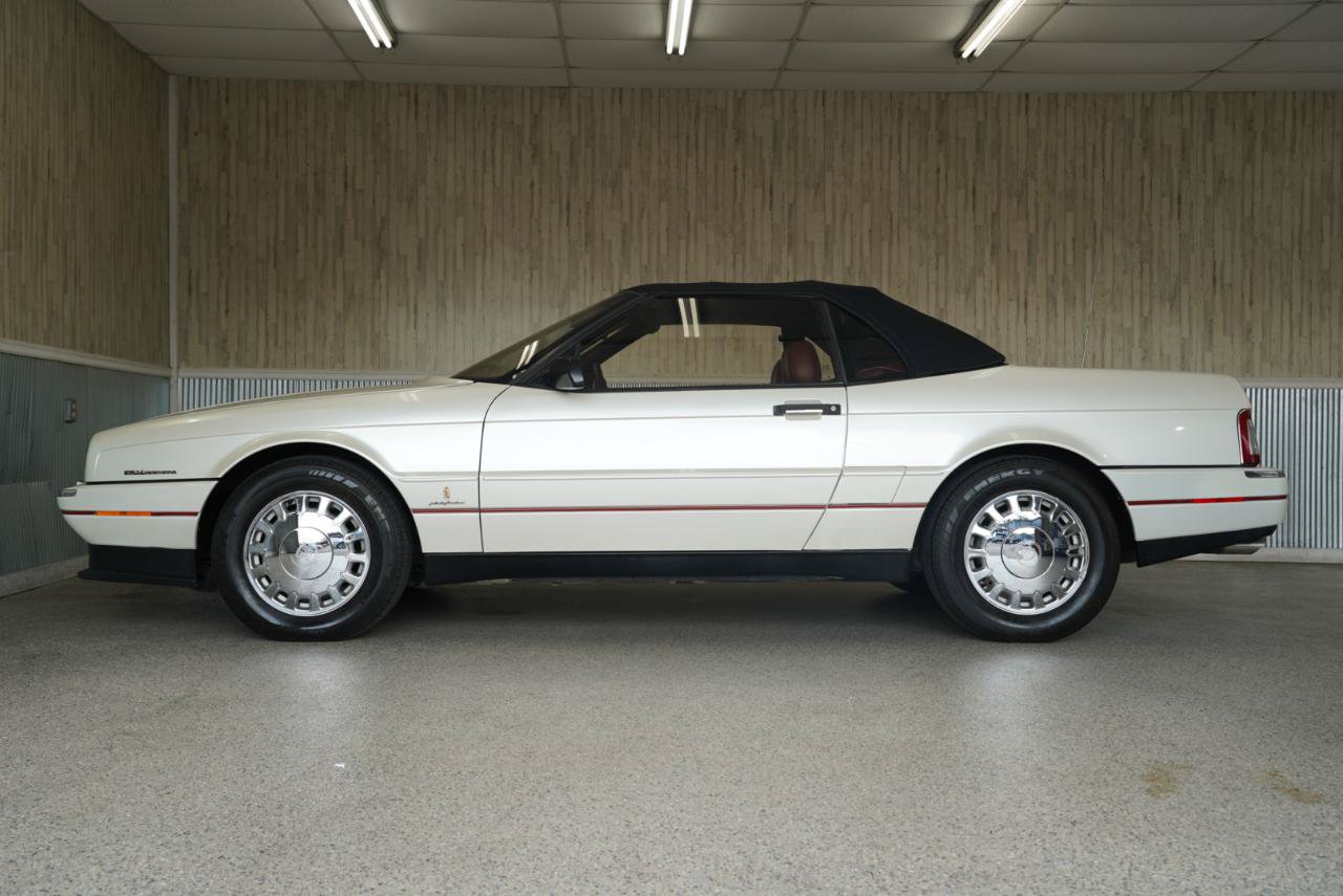Used 1993 Cadillac Allante FWD image 5