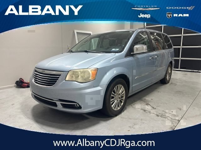 Used 2013 Chrysler Town & Country Touring-L w/ Trailer Tow Group