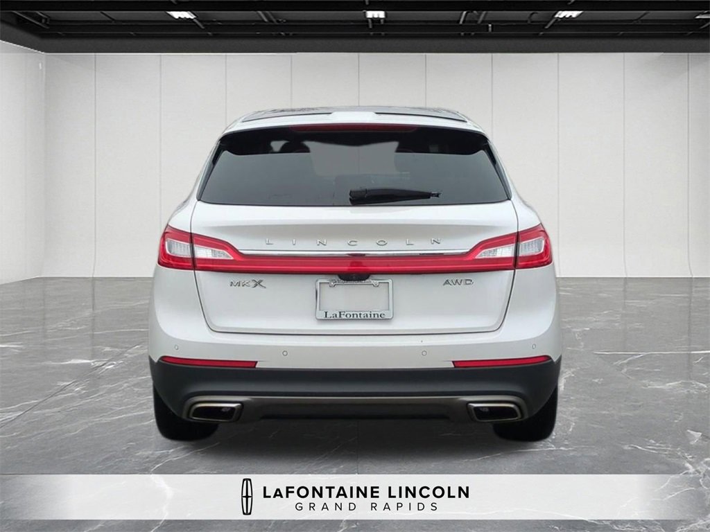 Used 2016 Lincoln MKX Reserve w/ Climate Package image 4