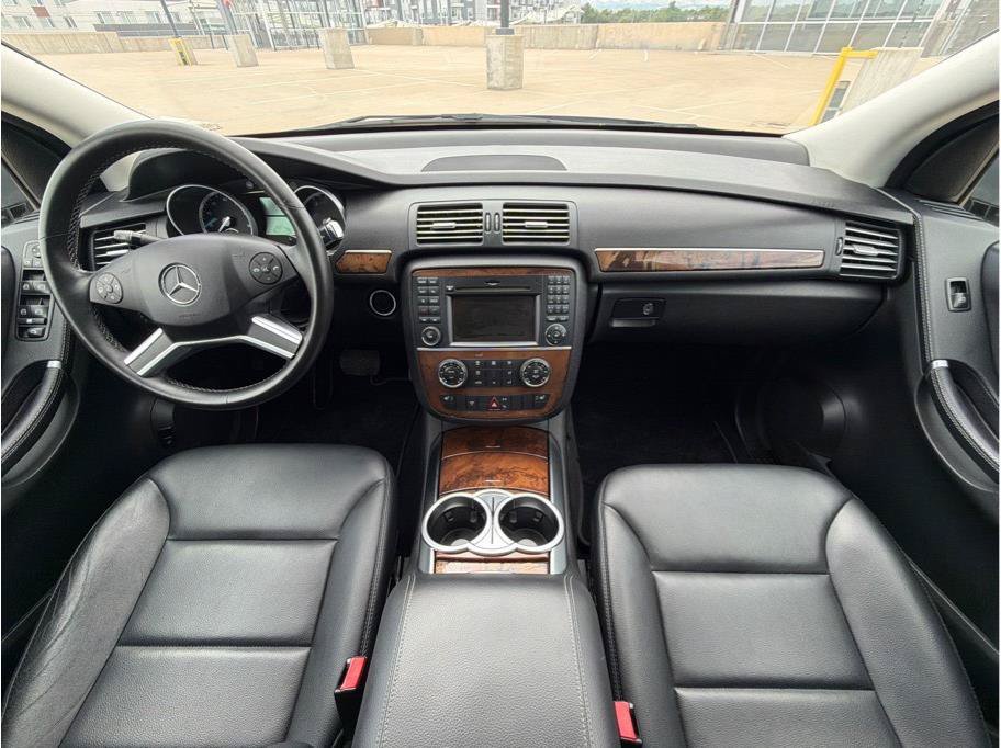 Used 2011 Mercedes-Benz R 350 BlueTEC 4MATIC image 16