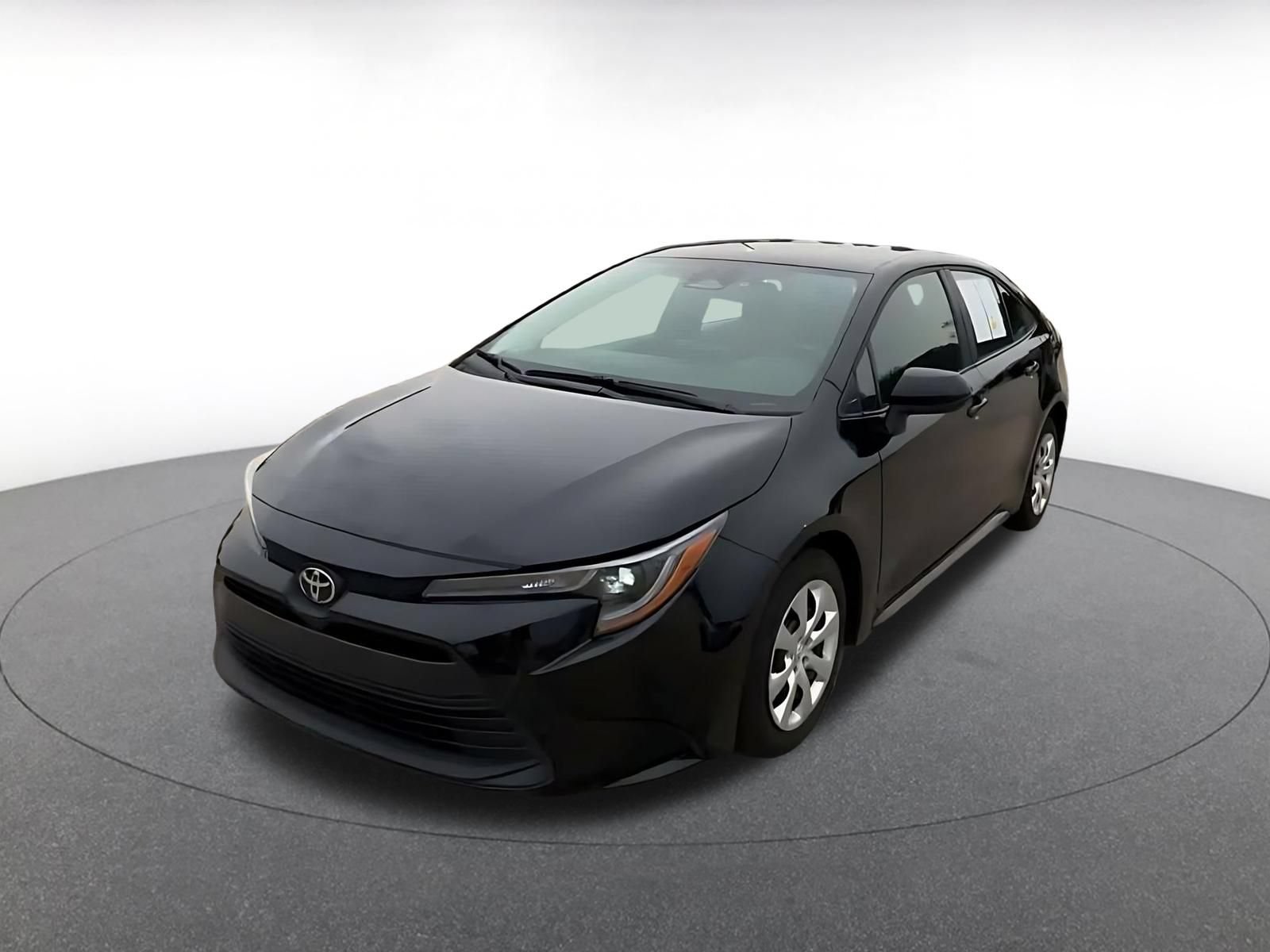Used 2025 Toyota Corolla LE FWD image 7