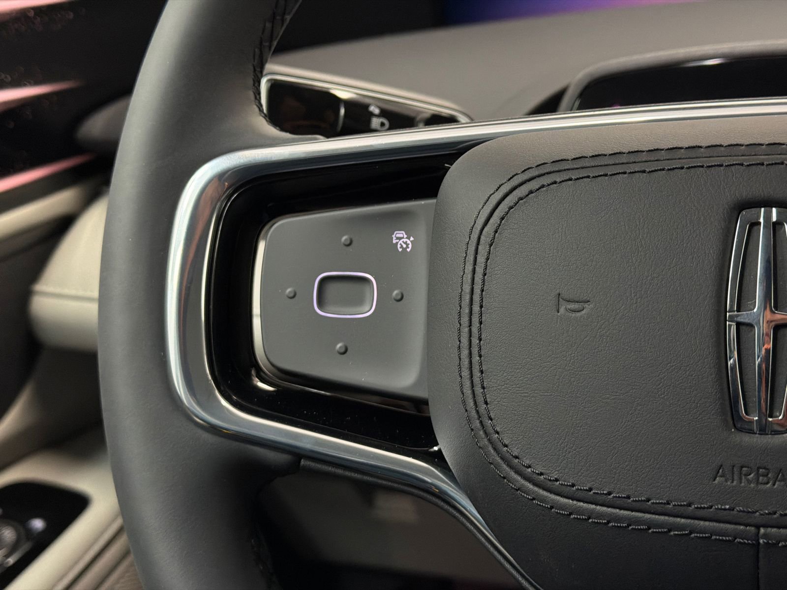 New 2026 Lincoln Nautilus Premier image 23