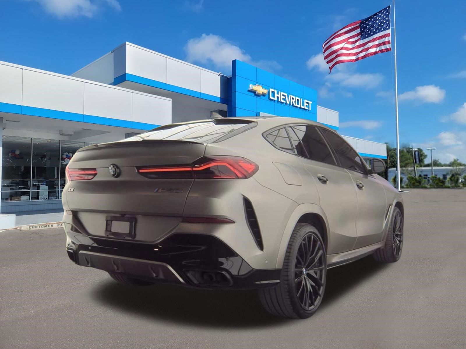 Used 2020 BMW X6 M50i w/ Executive Package AWD/4WD image 38