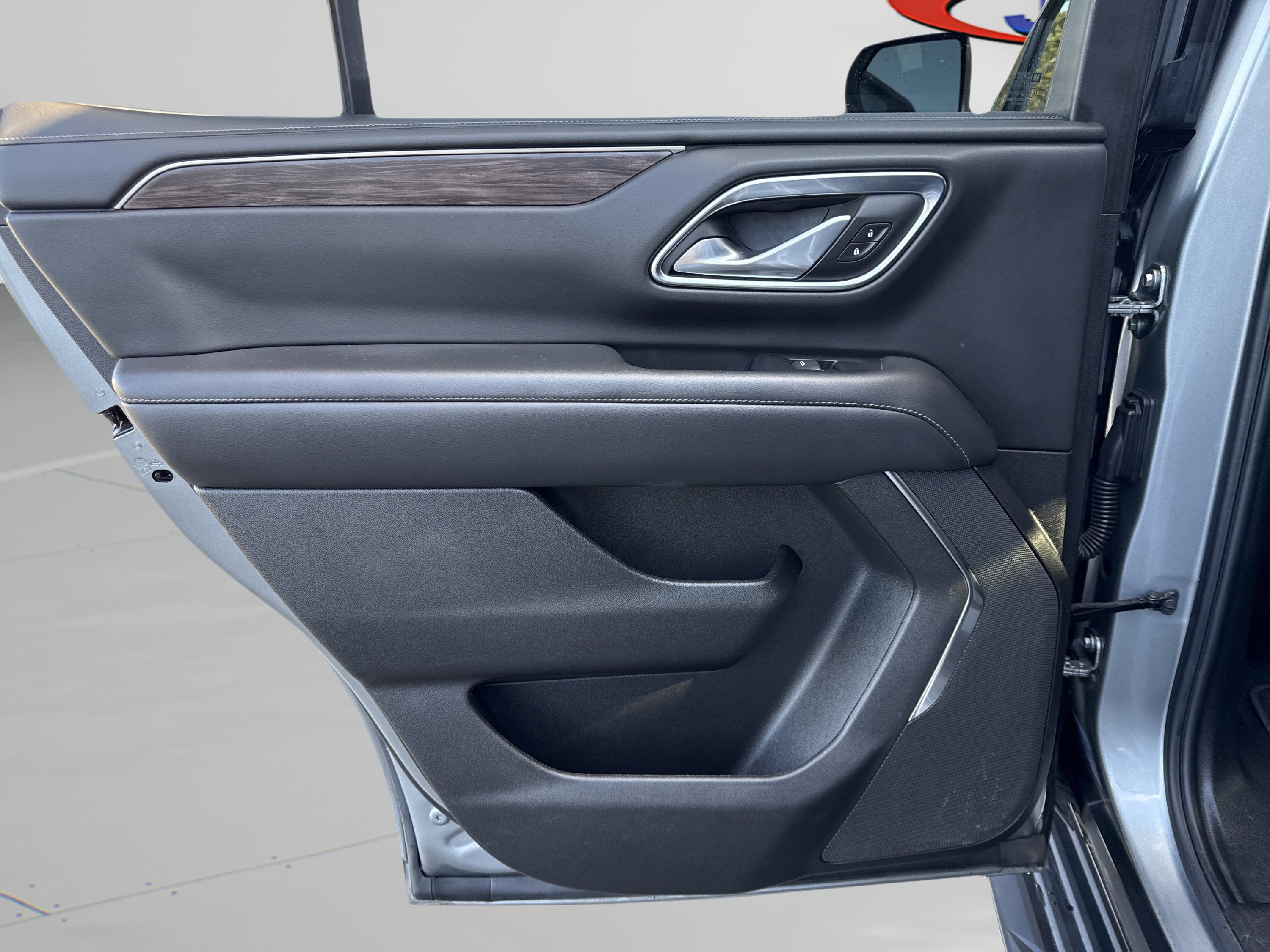 Used 2024 Chevrolet Tahoe LS w/ Driver Alert Package image 8