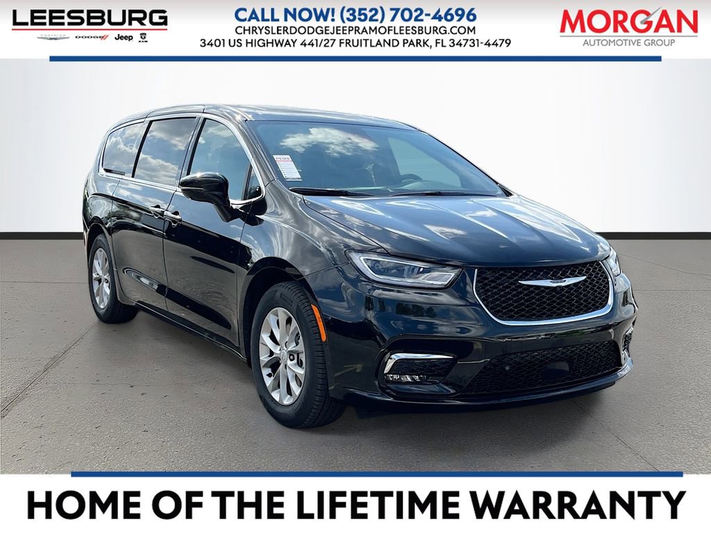 New 2026 Chrysler Pacifica Limited FWD image 1