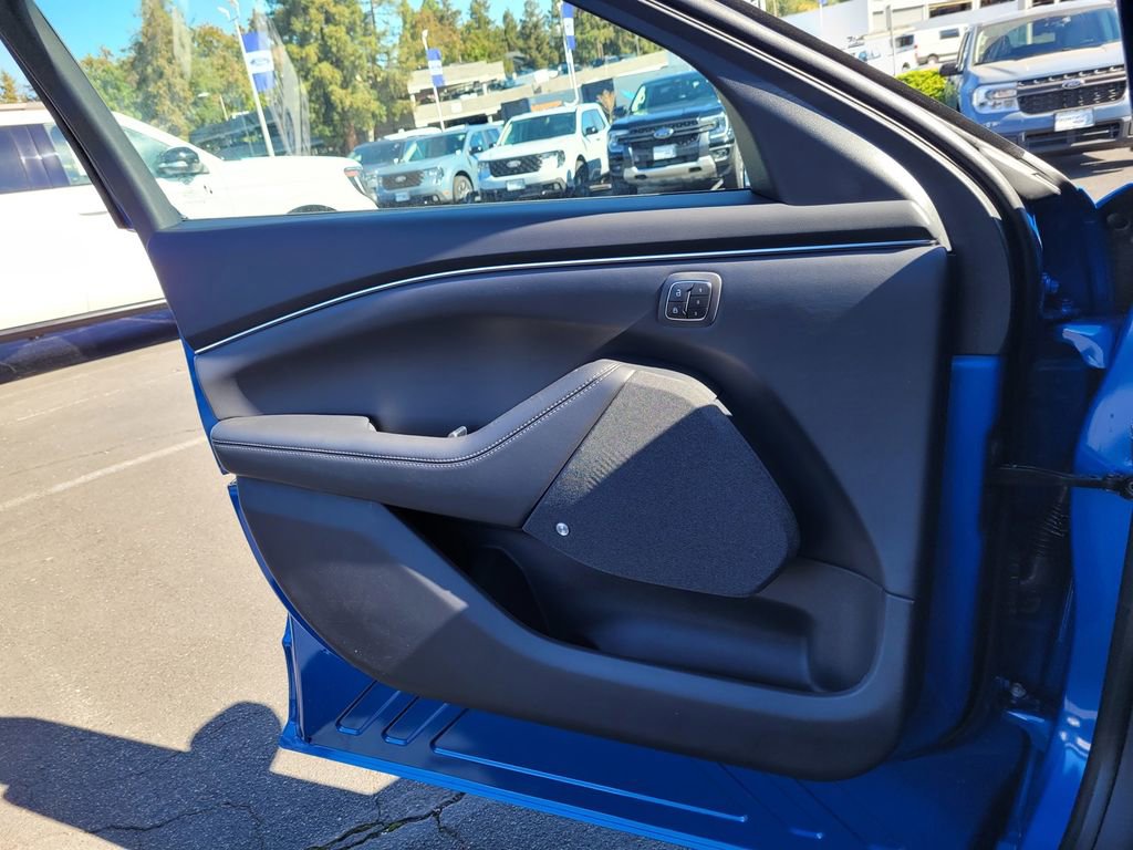 New 2025 Ford Mustang Mach-E Premium image 44