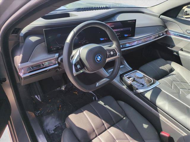 Used 2025 BMW i7 xDrive60 RWD image 10