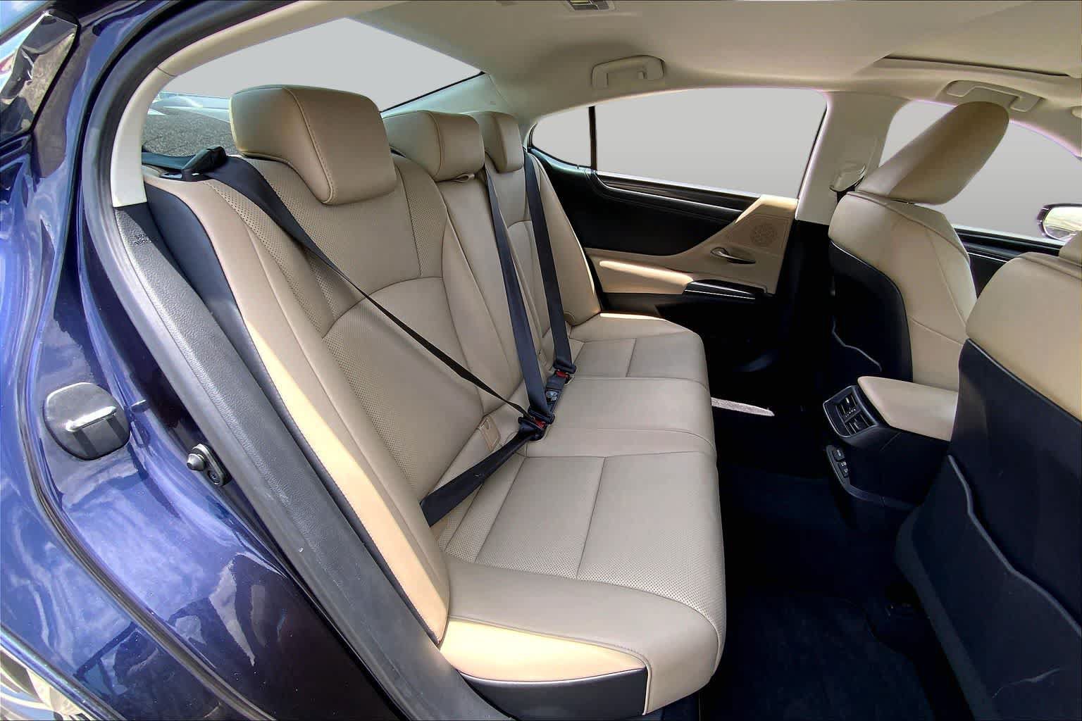 Used 2019 Lexus ES 350 w/ Accessory Package 2 FWD image 19