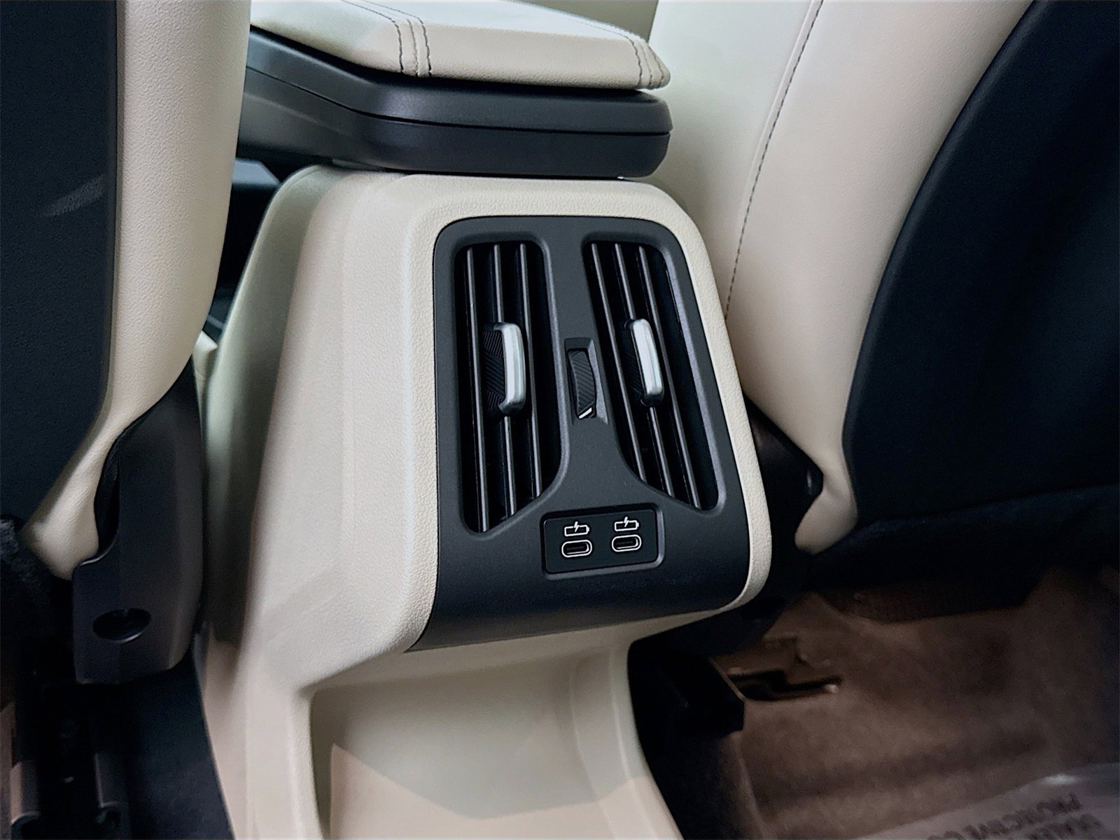 Used 2025 BMW X1 xDrive28i w/ Technology Package image 26