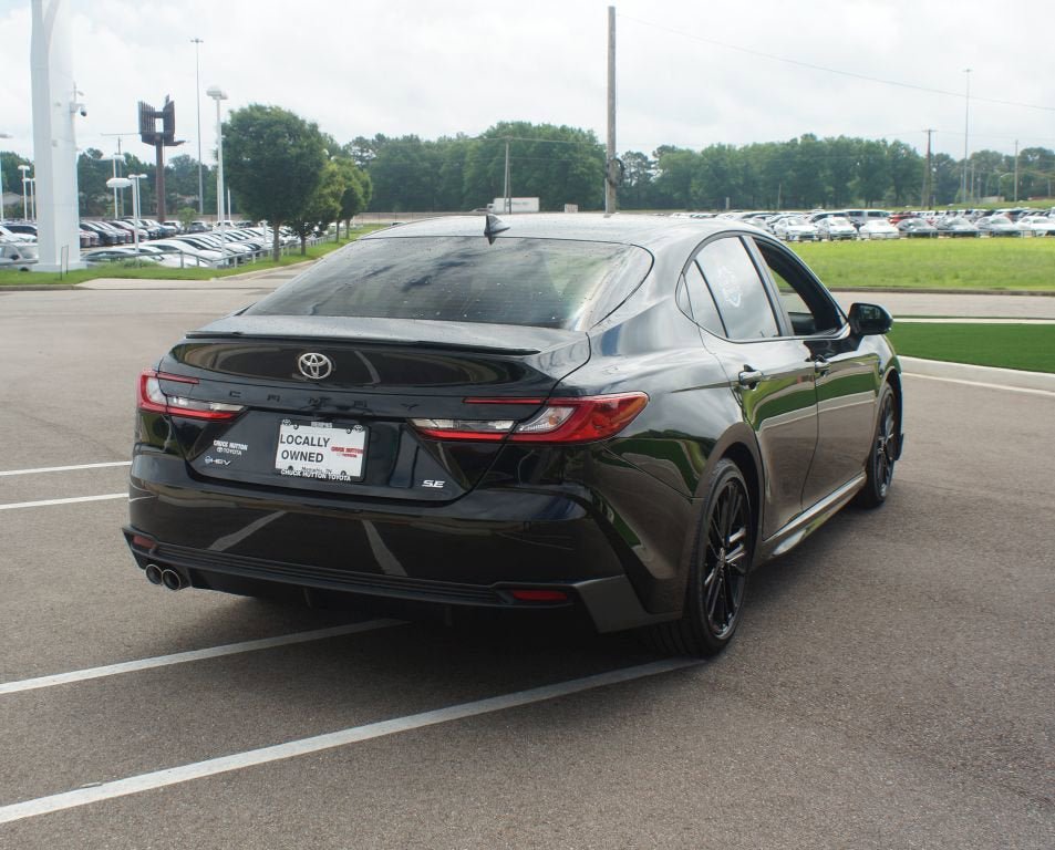 Used 2026 Toyota Camry SE FWD image 19
