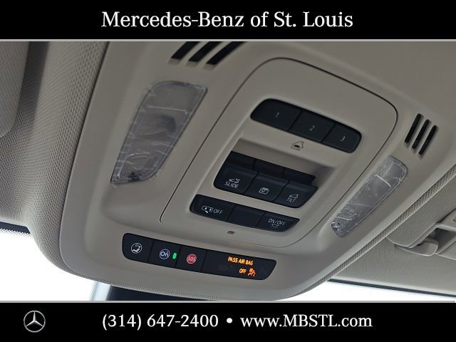 Used 2023 Buick Envision Avenir image 31