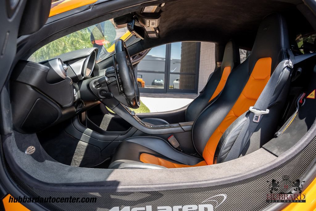 Used 2012 McLaren MP4-12C Coupe RWD image 16