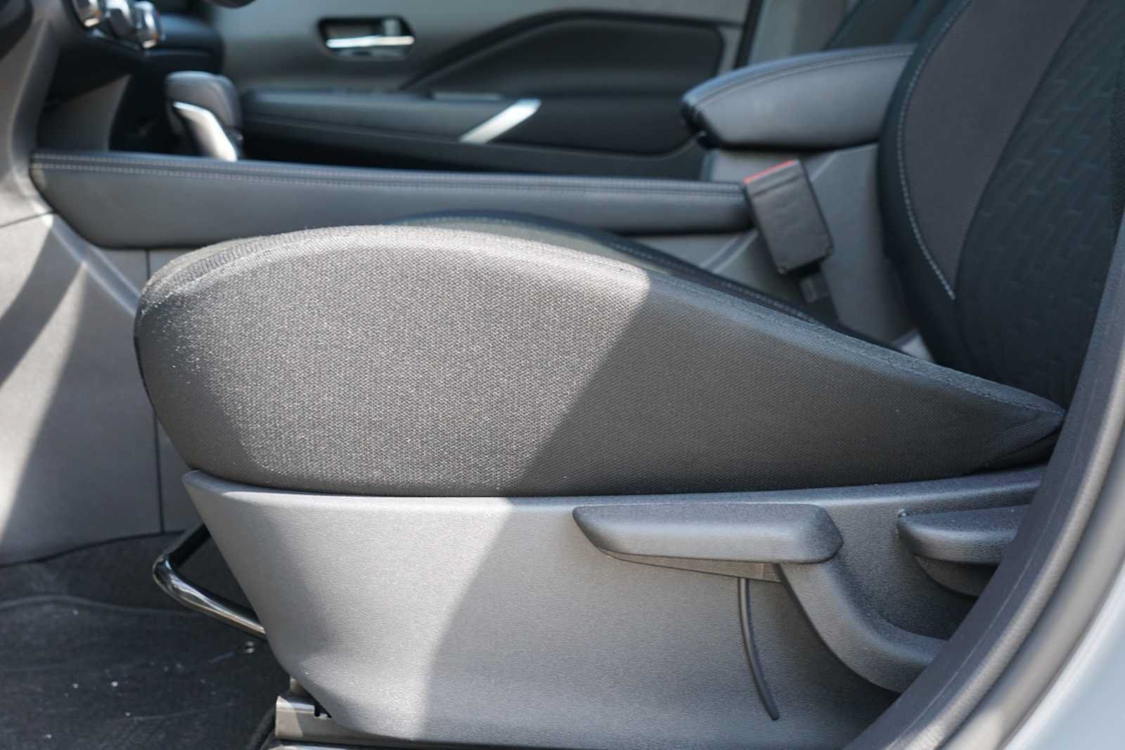Used 2024 Nissan Kicks SV FWD image 19