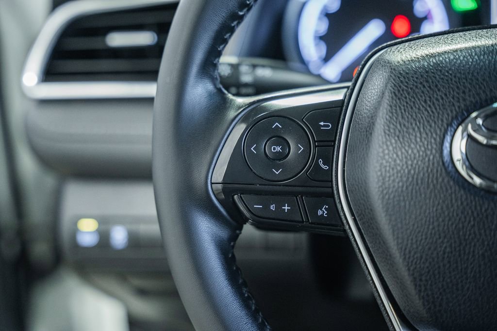 Used 2018 Toyota Camry SE w/ Moonroof Package image 27