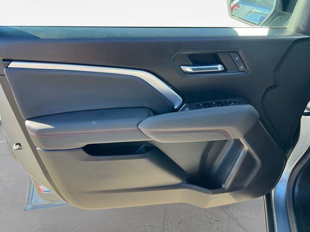 Used 2023 Chevrolet Colorado Z71 w/ Z71 Convenience Package 2 image 14
