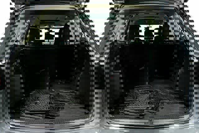 Certified 2025 Volkswagen Atlas Peak Edition SE image 24