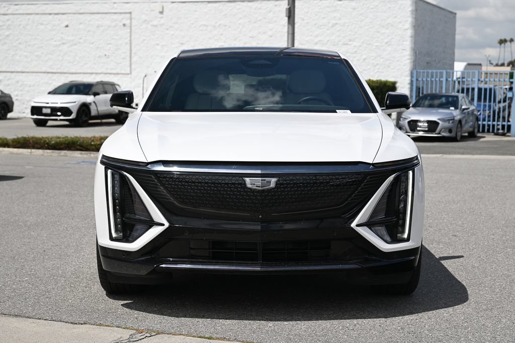 Used 2024 Cadillac Lyriq Sport RWD image 2