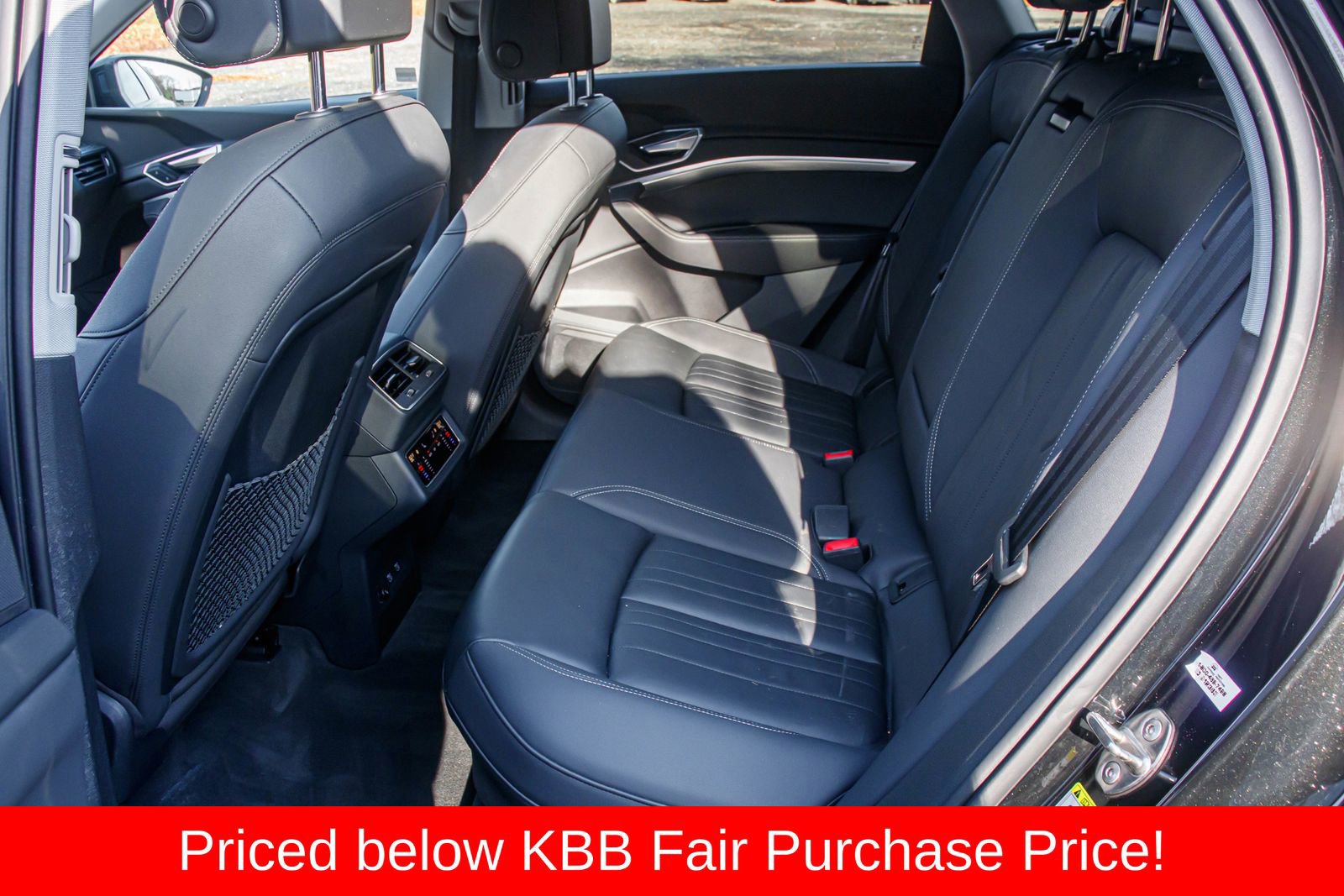 Used 2021 Audi e-tron Premium w/ Convenience Plus Package image 14