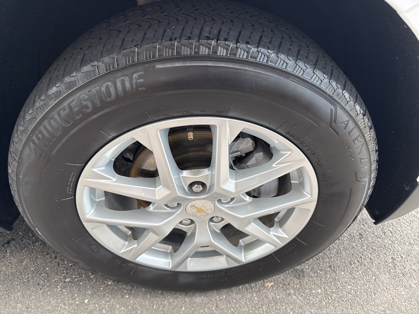 Used 2024 Chevrolet Equinox LT image 12