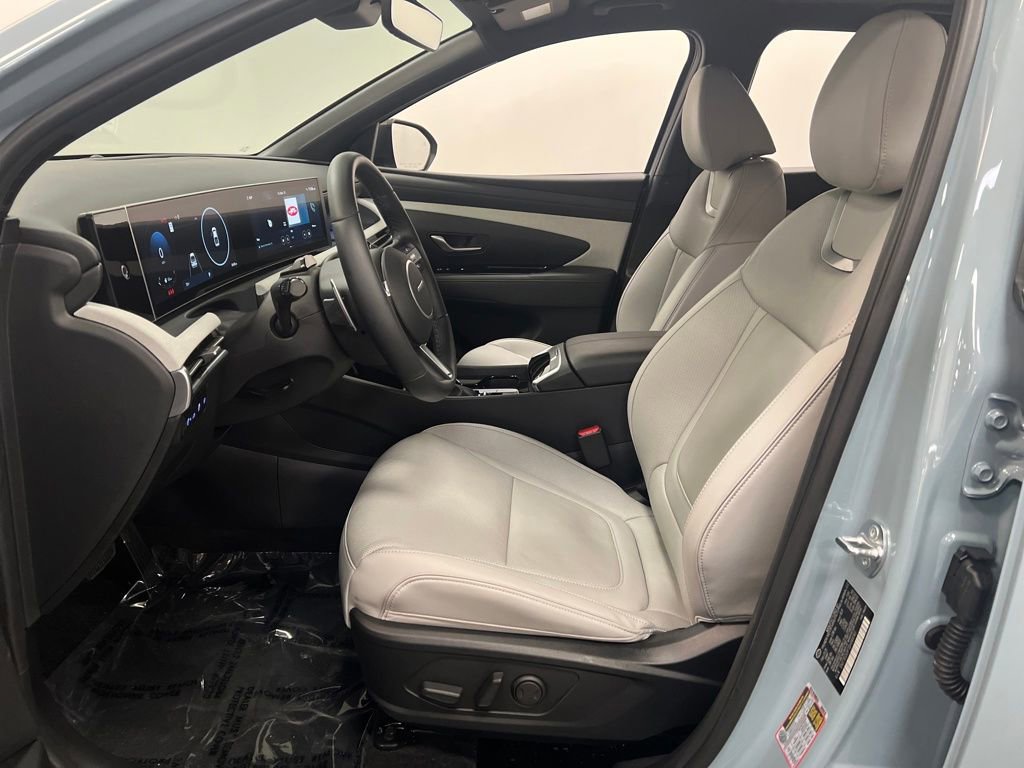 Used 2025 Hyundai Santa Cruz Limited image 11