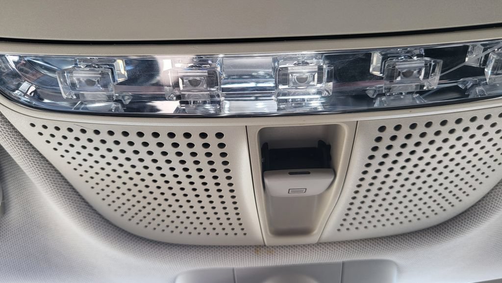 Used 2019 Mercedes-Benz C 300 Sedan image 33