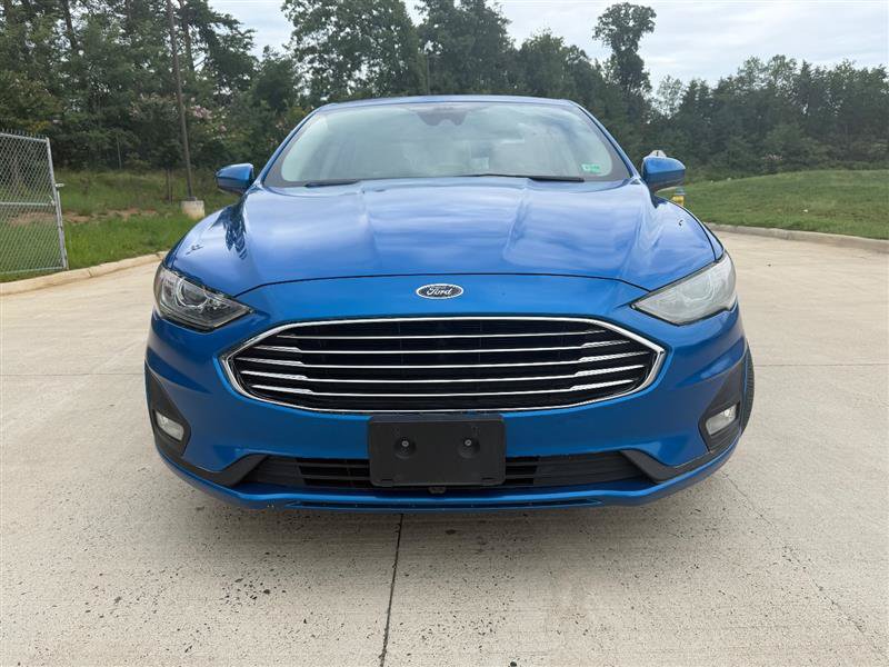 Used 2019 Ford Fusion SE w/ Equipment Group 151A FWD image 2