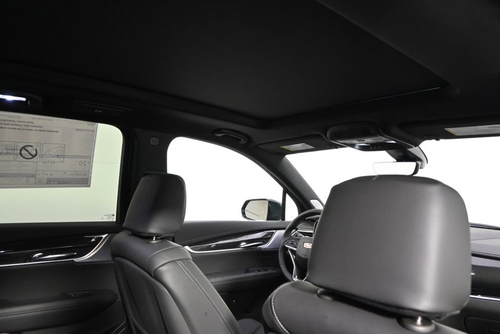 New 2025 Cadillac XT6 Sport w/ Technology Package image 17
