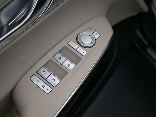 Used 2024 Genesis GV70 2.5T AWD/4WD image 13