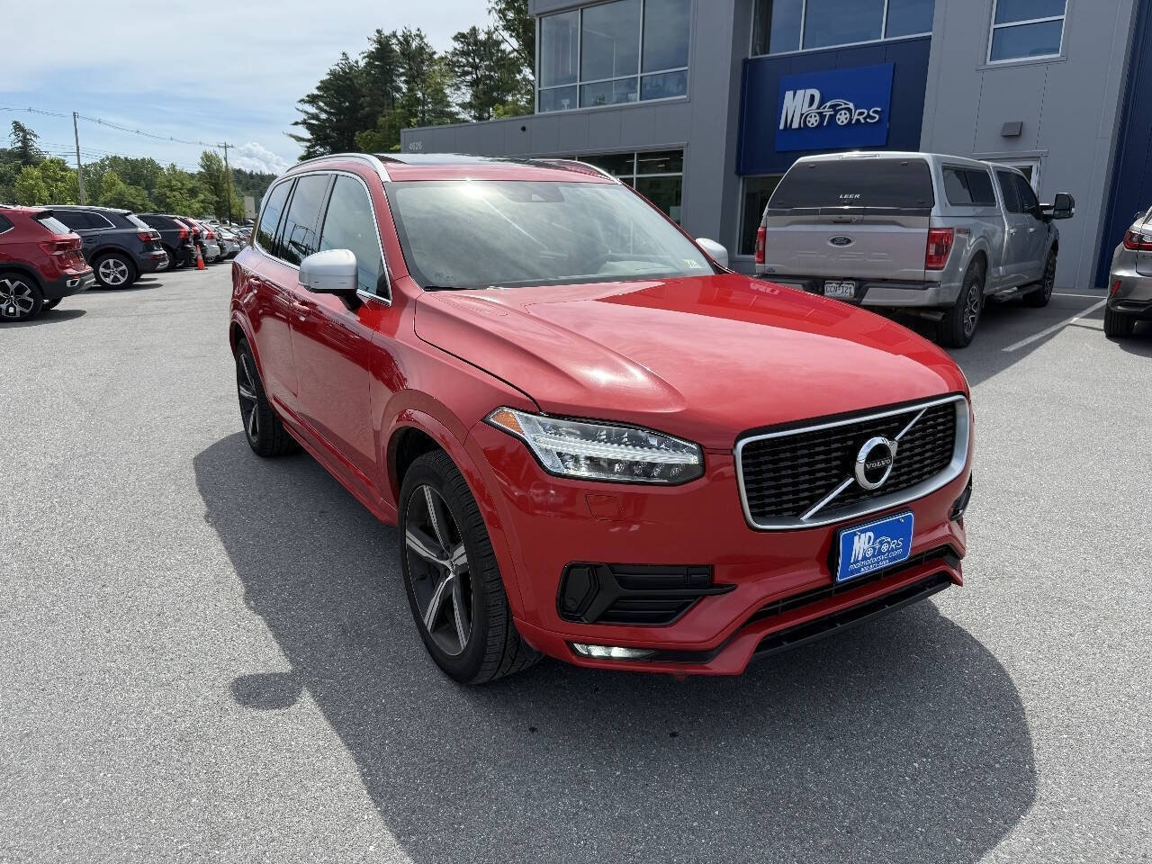 Used 2016 Volvo XC90 T6 R-Design w/ Protection Package Plus AWD/4WD image 4