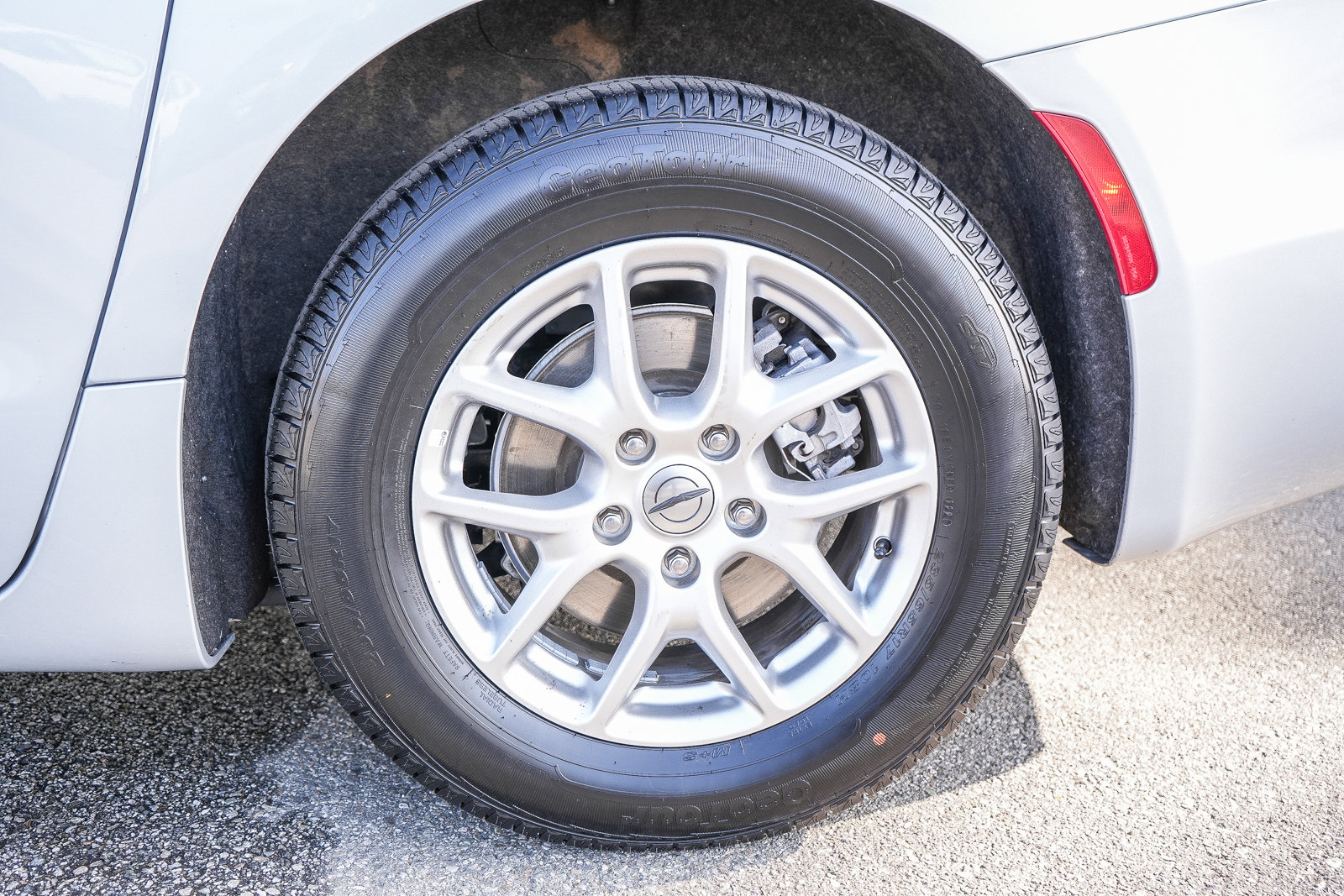 Used 2024 Chrysler Pacifica Touring-L image 10