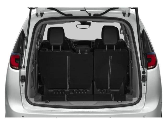 Certified 2024 Chrysler Pacifica Touring-L FWD image 8