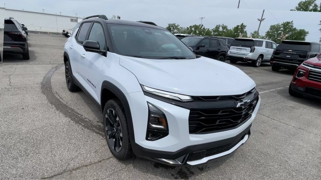 New 2026 Chevrolet Equinox RS w/ Convenience Package III AWD/4WD image 4
