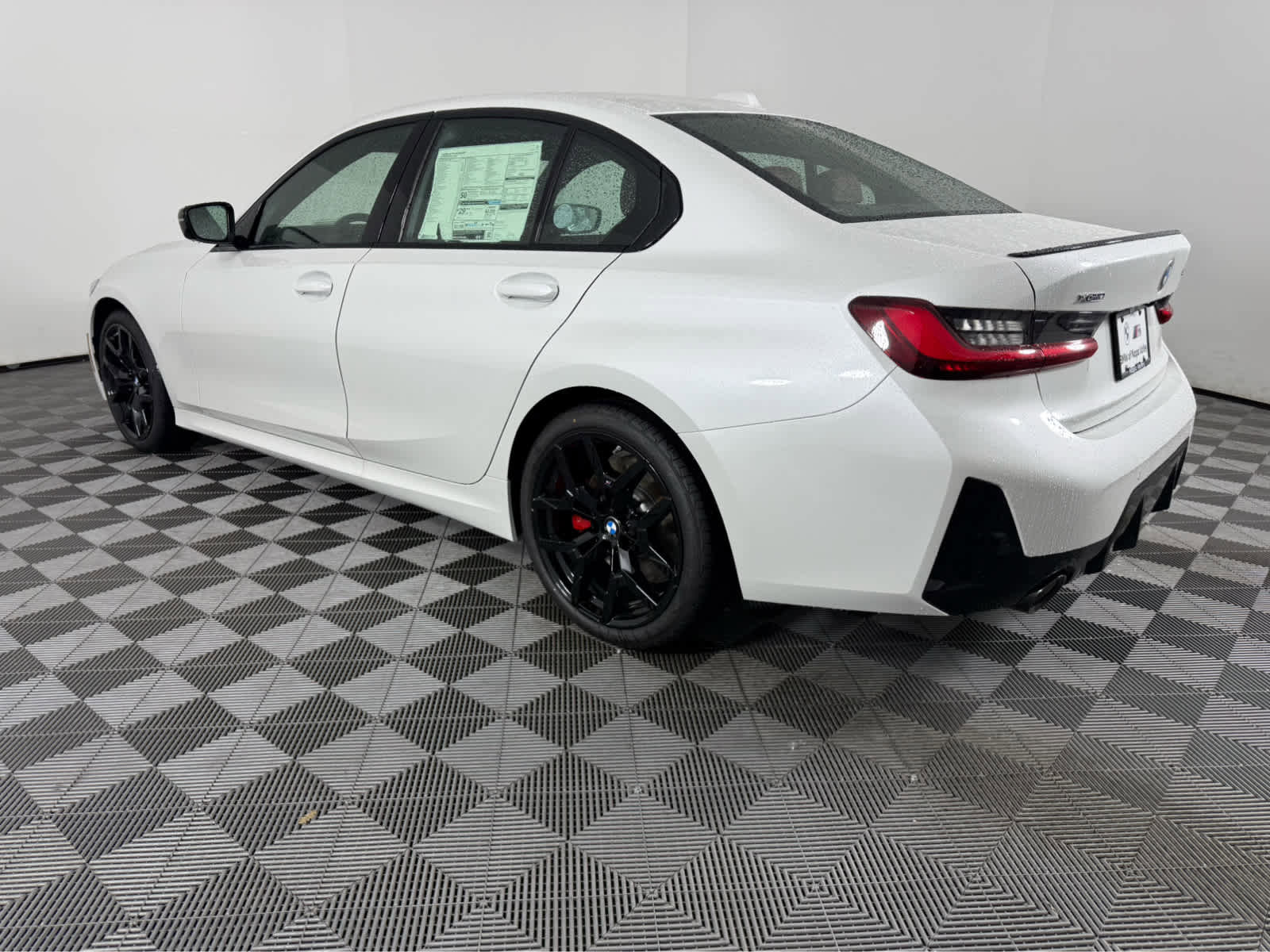 New 2026 BMW 330i xDrive Sedan w/ M Sport Package AWD/4WD image 5