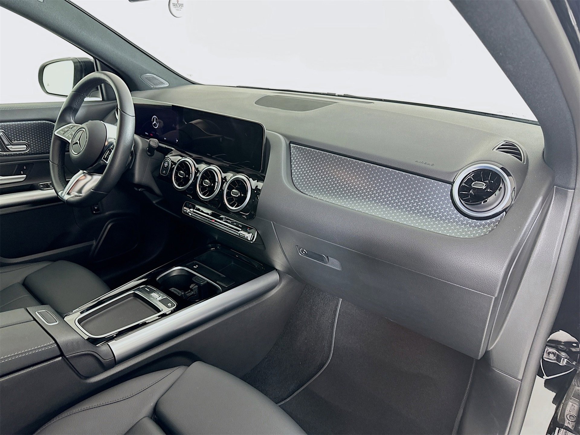 Used 2025 Mercedes-Benz GLA 250 image 27